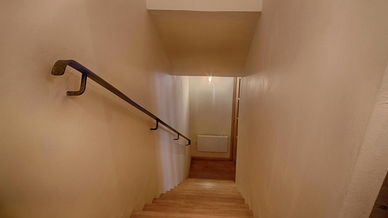 Saplan Real Estate Vilamos Villa Bagian luar foto
