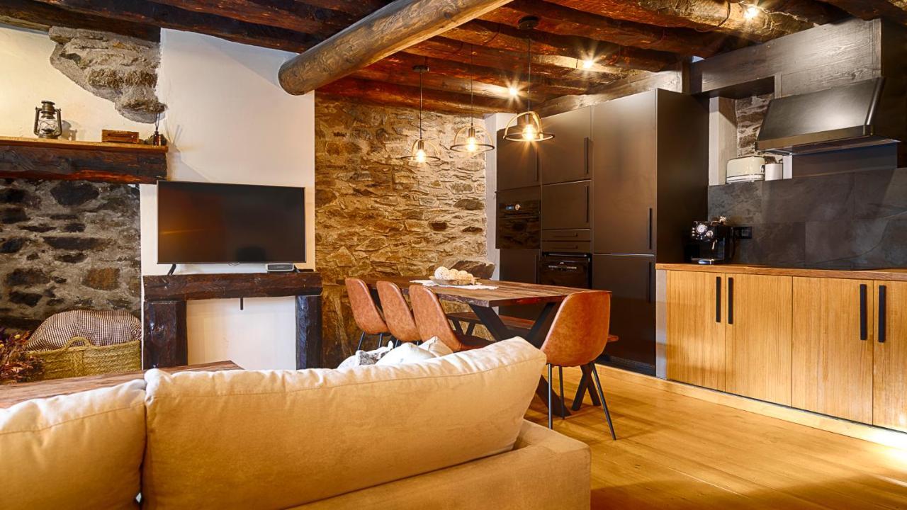 Saplan Real Estate Vilamos Villa Bagian luar foto