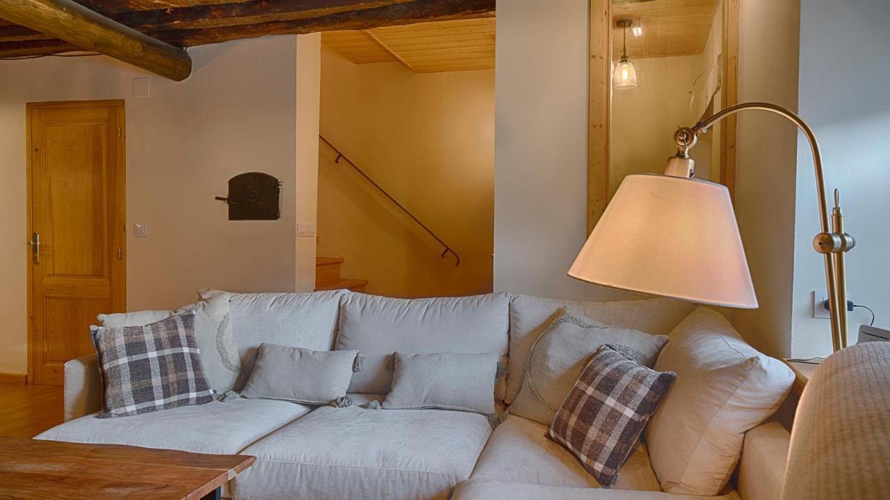 Saplan Real Estate Vilamos Villa Bagian luar foto
