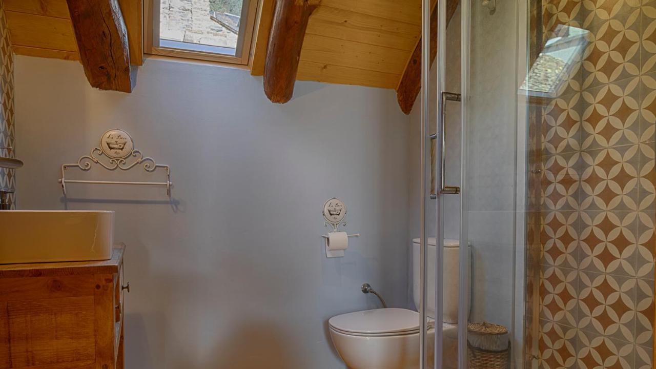 Saplan Real Estate Vilamos Villa Bagian luar foto
